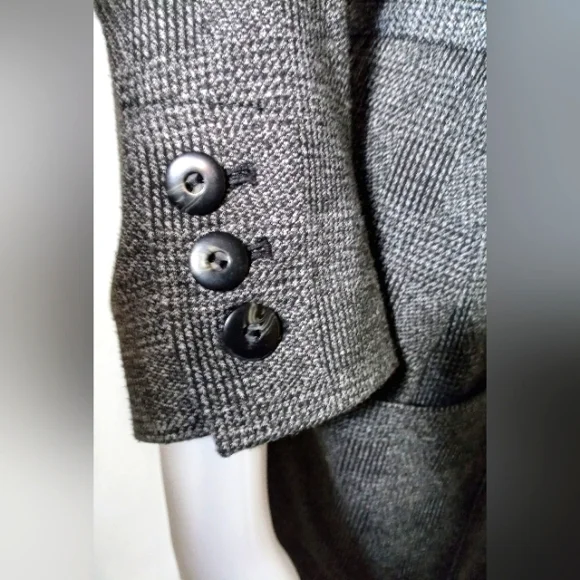 Cabi Double Breasted Knit Blazer